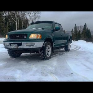 Meet your Posher, Johnattan